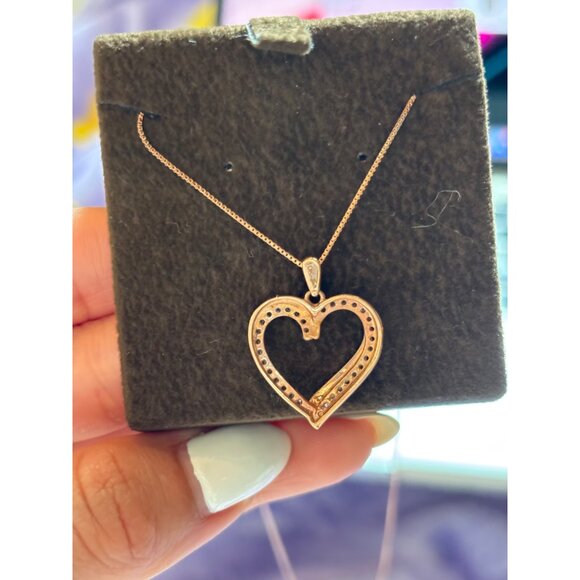 JARED The Galeria of Jewelry Heart Pink Gold Necklace - Picture 3 of 4